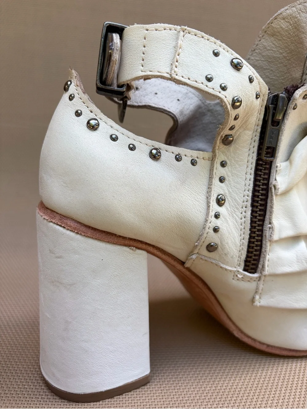 Freebird Jericho White Cream Leather Studded Booties With Block Heel Size 9